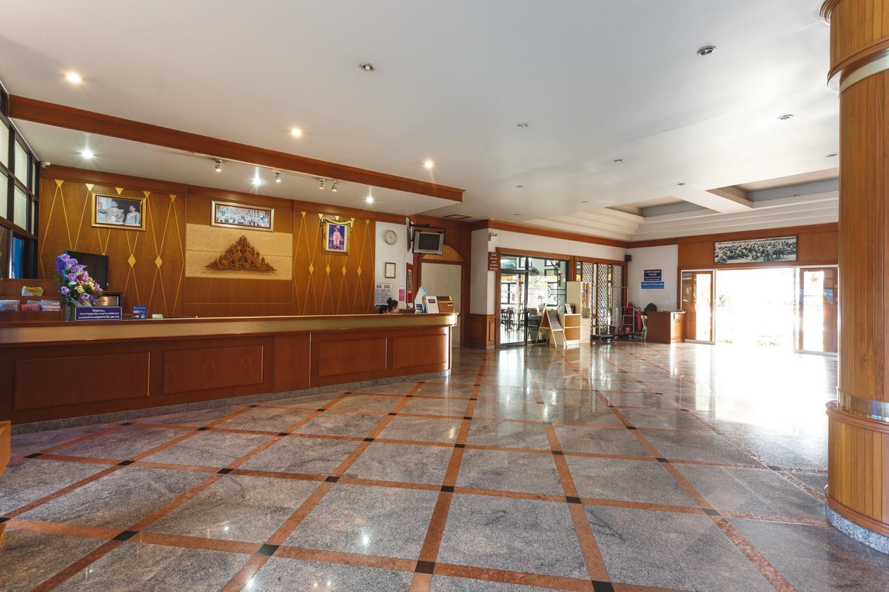 Surin Majestic Hotel エクステリア 写真