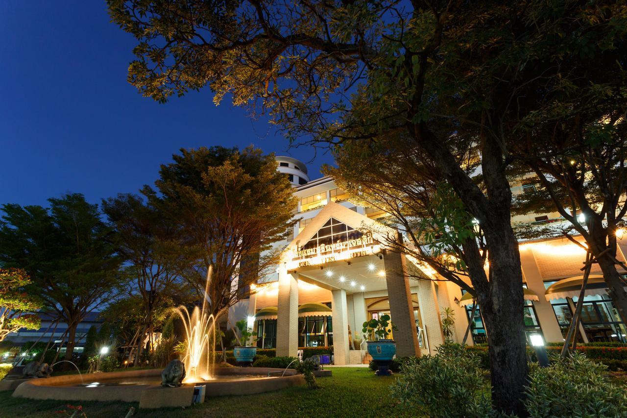 Surin Majestic Hotel エクステリア 写真