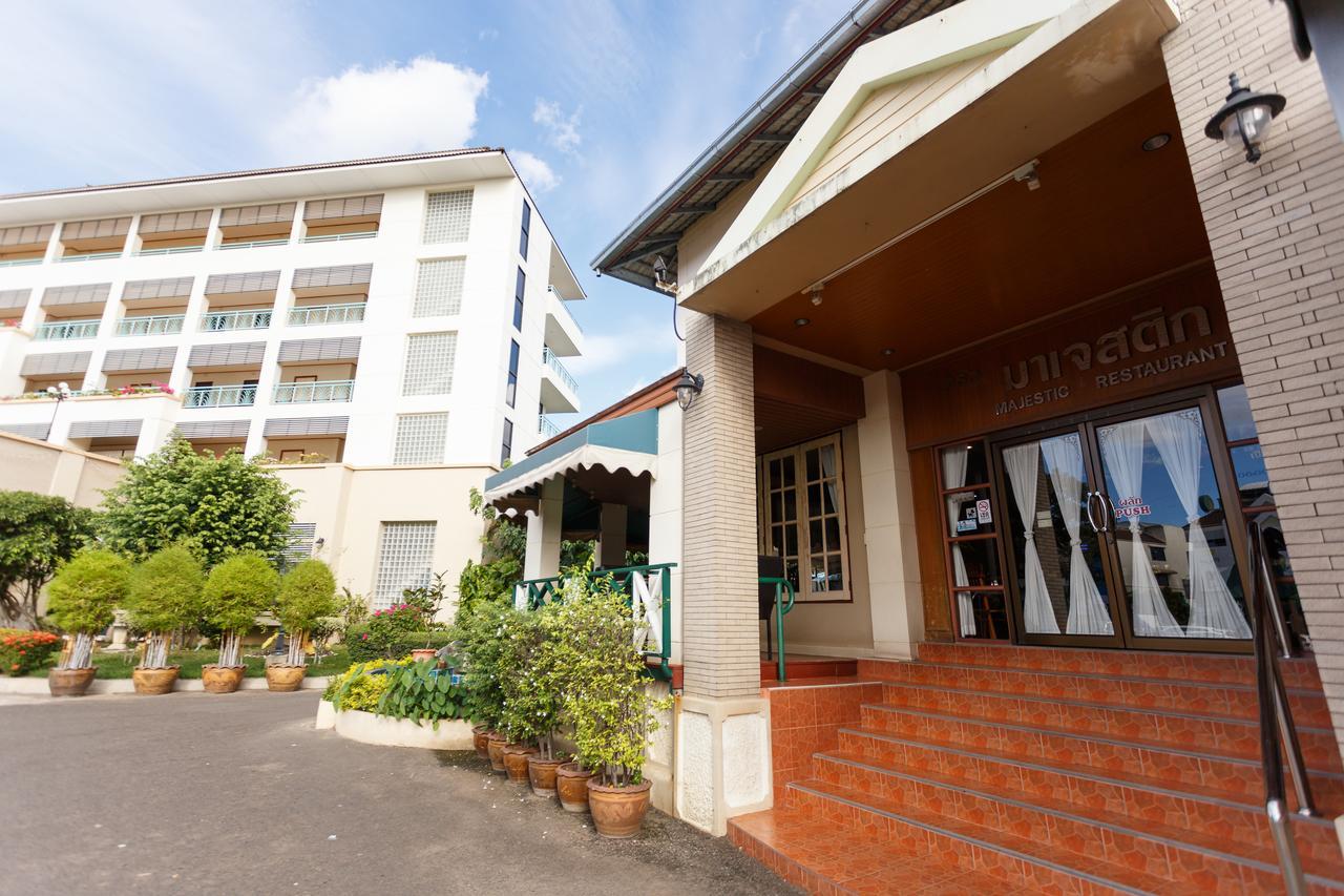 Surin Majestic Hotel エクステリア 写真