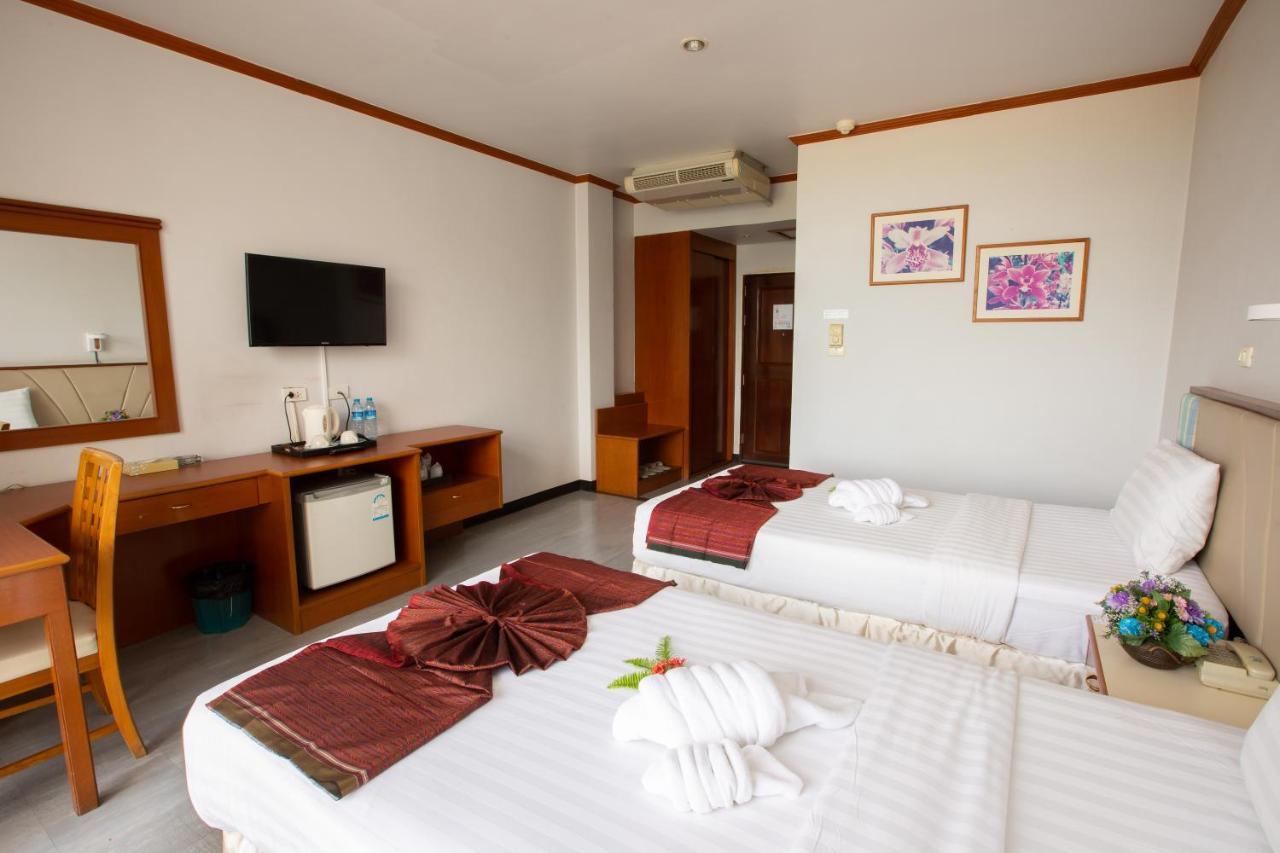 Surin Majestic Hotel エクステリア 写真